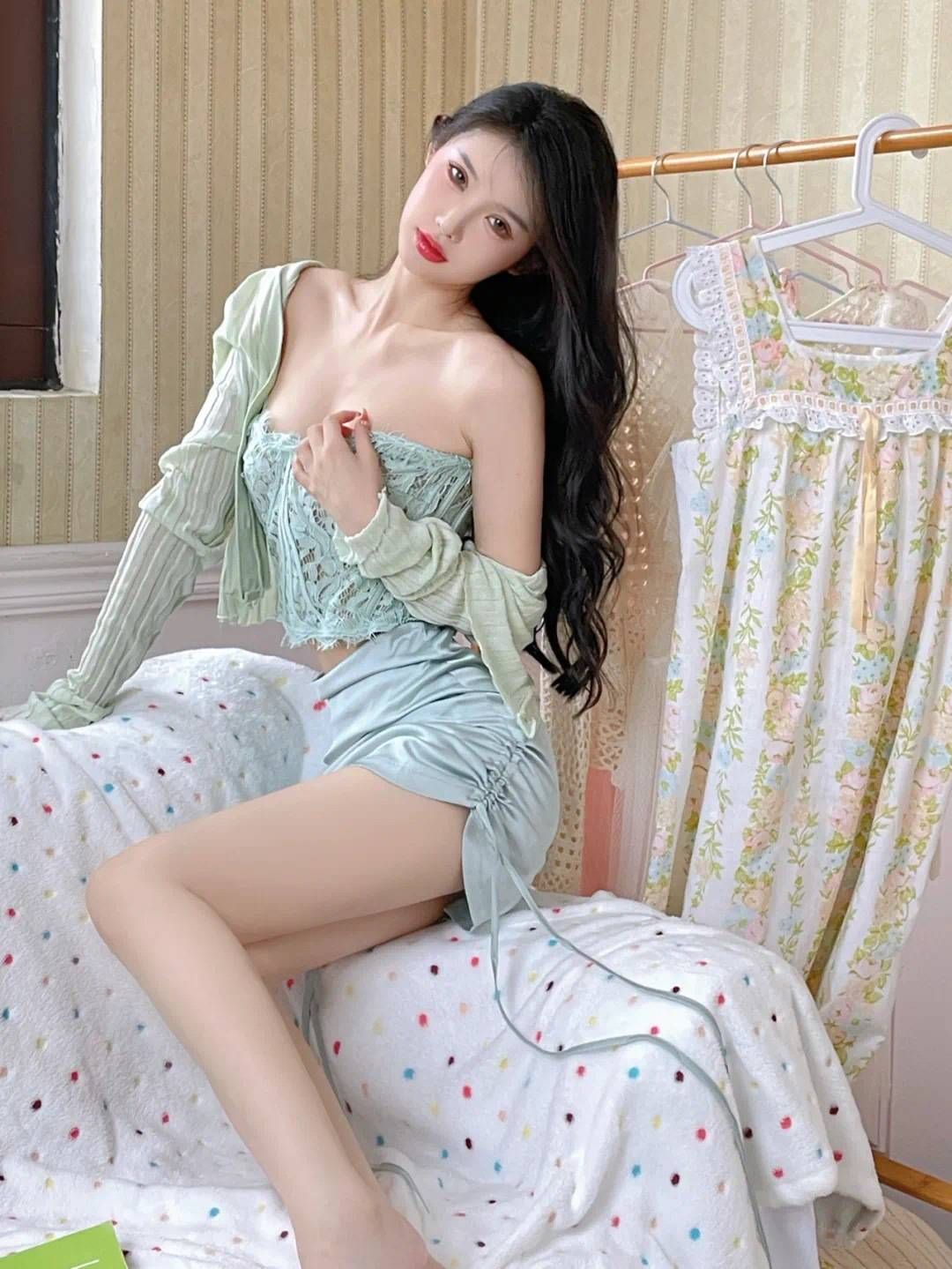 纯欲天花板的00后肉肉的美女_4