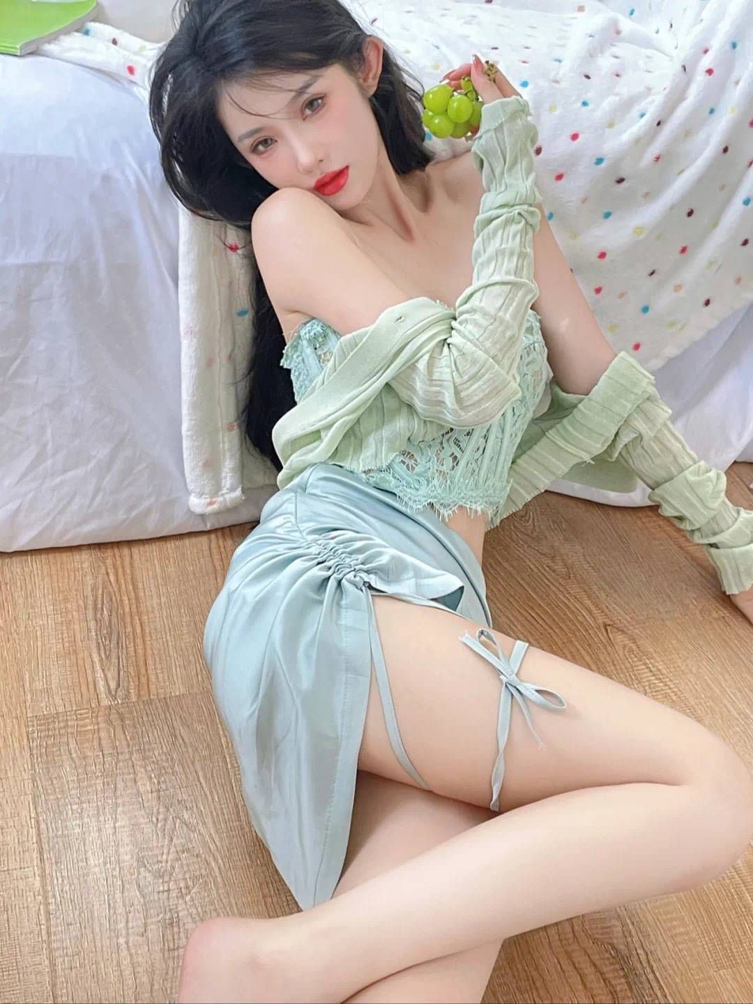 纯欲天花板的00后肉肉的美女_1